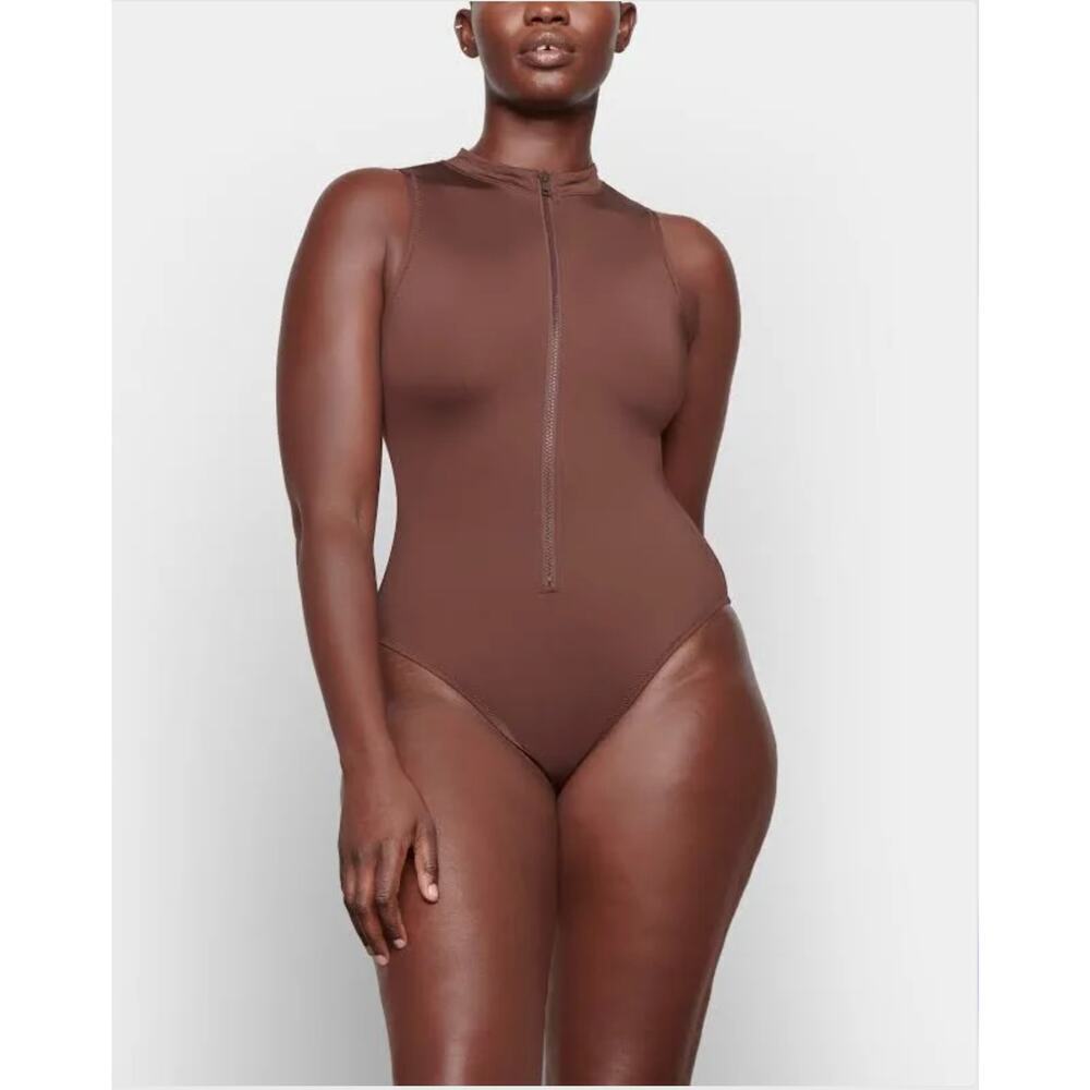 SKIMS One Piece Swimsuit 2XL Cocoa Zipper Front Sleeveless  NWT - Picture 5 of 8